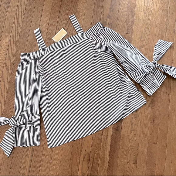 MICHAEL Michael Kors True Navy/White Stripe OffShoulder Wide Straps Blouse Large - Picture 1 of 6